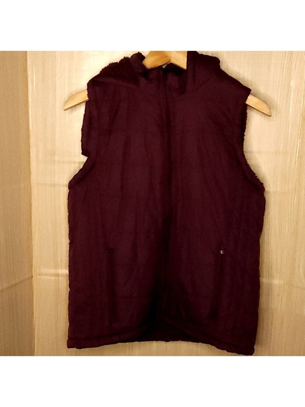 26 International Collection Purple Sherpa Lined Hooded Puffer Vest Medium
